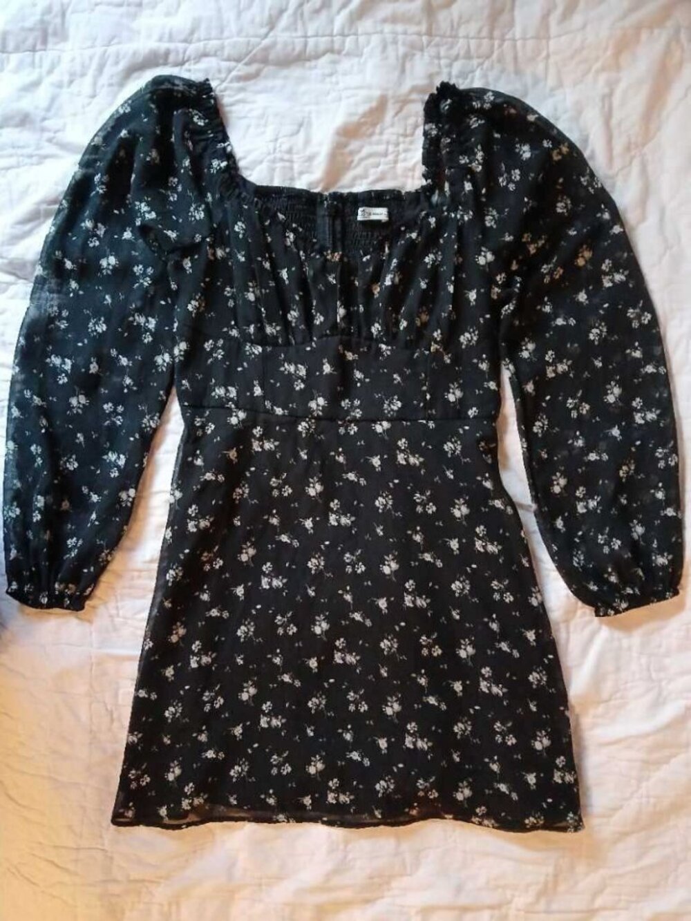 Hollister floral chiffon long-sleeve mini dress 100% polyester